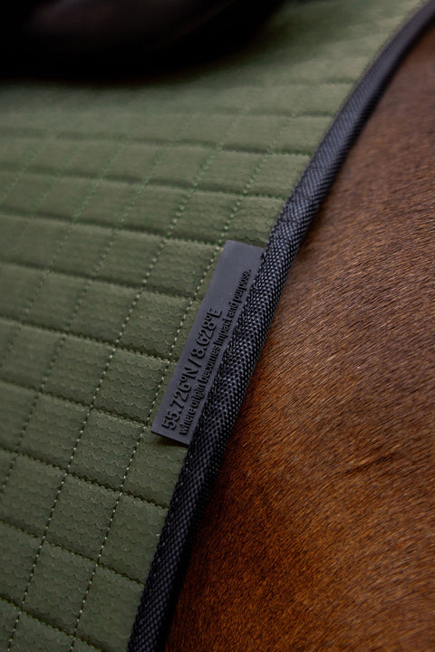 Nordic Liberty Saddle Pad i Nordic Green – sadelunderlag til hest i 16" og 17"