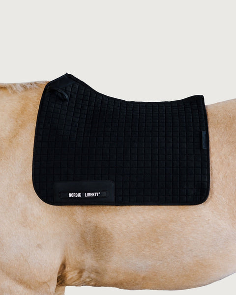 Nordic Liberty underlag FULL størrelse – premium dressurunderlag med åndbar bambus underside